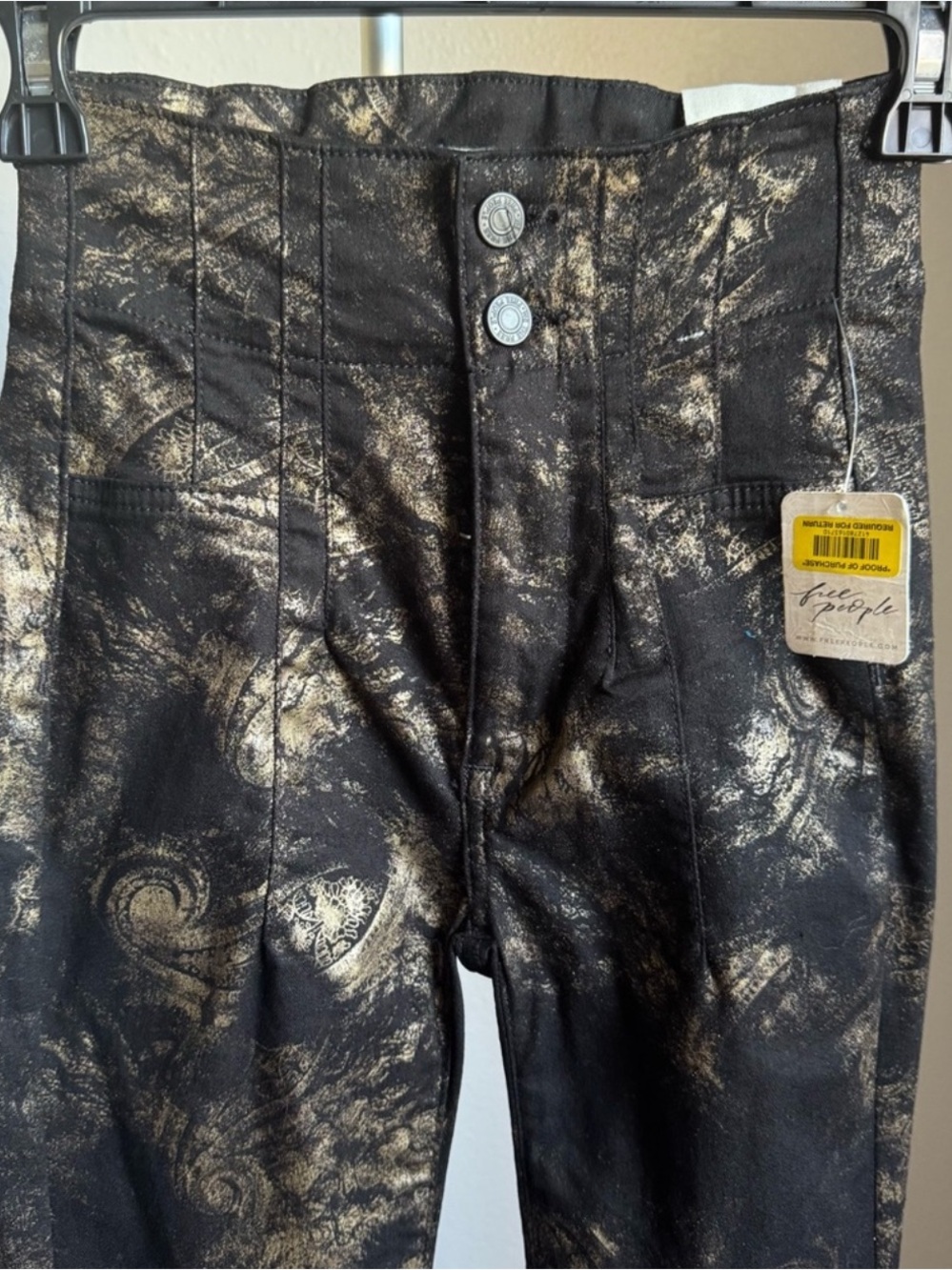 Free People Jayde Metallic High Rise Flare Leg Jeans In Black Tie Size 24 - Picture 7 of 14